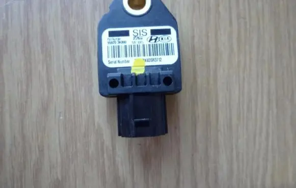 KIA Ceed Airbag deployment crash/impact sensor 959203K000 X104