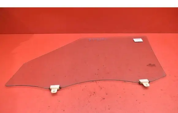 KIA Soul Front door window glass four-door 