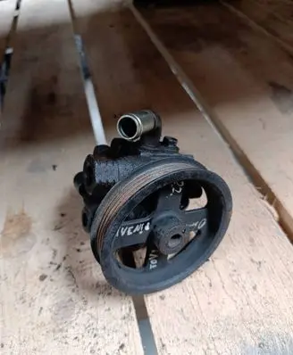 Toyota Avensis T250 Power steering pump