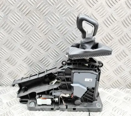 Volvo XC60 Gear shifter/selector 32240584 P32240584