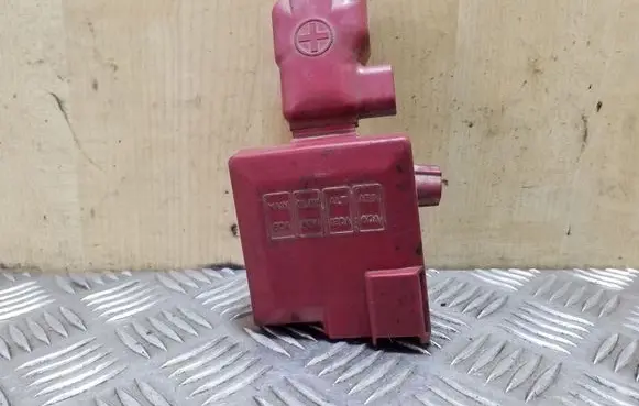 Toyota Yaris Fuse module