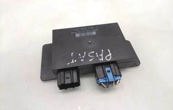 Volkswagen PASSAT B5 Comfort/convenience module 1J0959799J