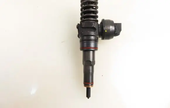 Audi A4 S4 B6 8E 8H Fuel injector 038130073BA