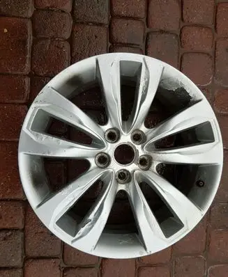 KIA Sorento R18 alloy rim 