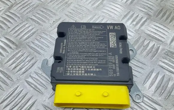 Audi A3 S3 8V Airbag control unit/module 5Q0959655A