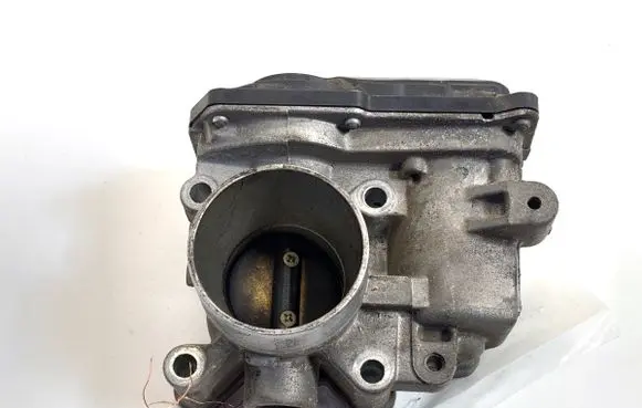 Renault Clio III Engine shut-off valve 8200568712