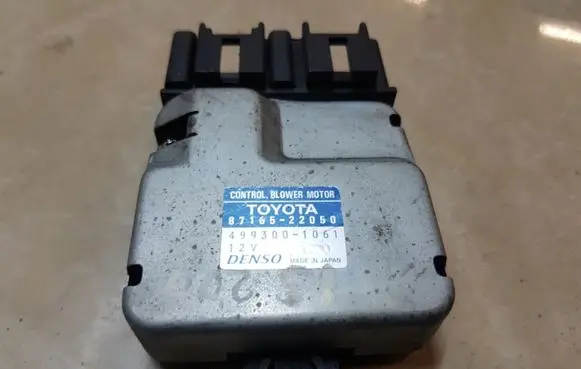 Lexus IS 200-300 Heater blower motor/fan resistor 8716522050