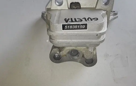 Alfa Romeo Giulietta Engine mount bracket 51838159