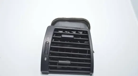 BMW X5 E53 Dashboard side air vent grill/cover trim 8402216