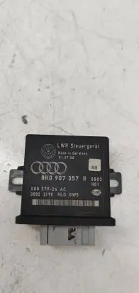 Audi A4 S4 B8 8K Light module LCM 8k0907357