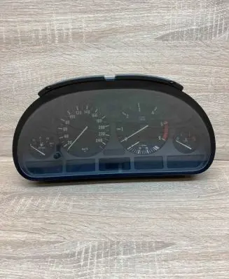 BMW 5 E39 Speedometer (instrument cluster) 8372361 110008735 027