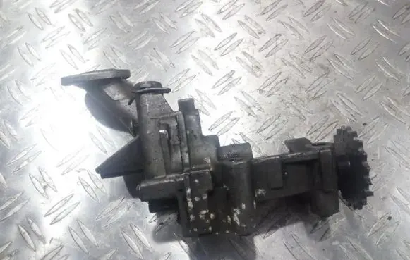 Renault Scenic I Oil pump 7700600252