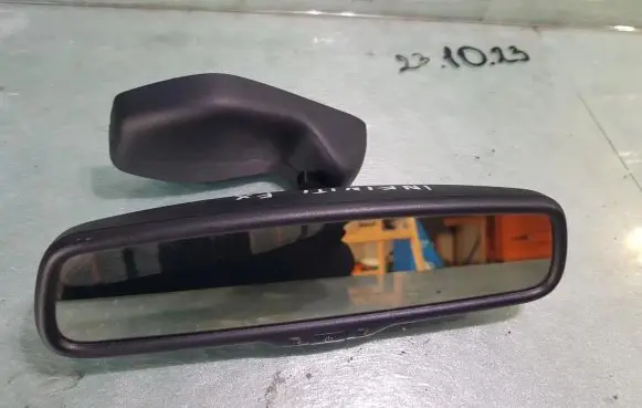 Infiniti FX Rear view mirror (interior)