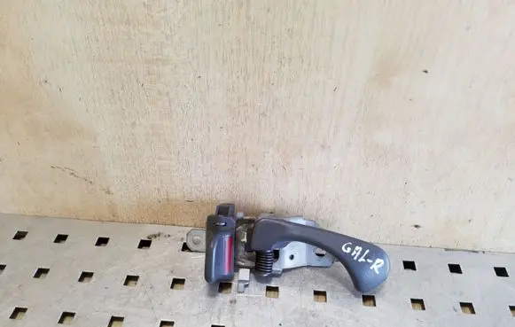 Mitsubishi Pajero Sport I Rear door interior handle