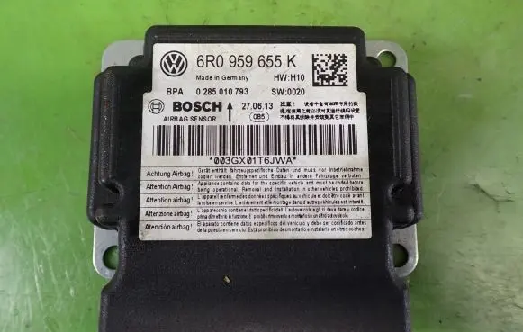 Skoda Fabia Mk2 (5J) Airbag control unit/module