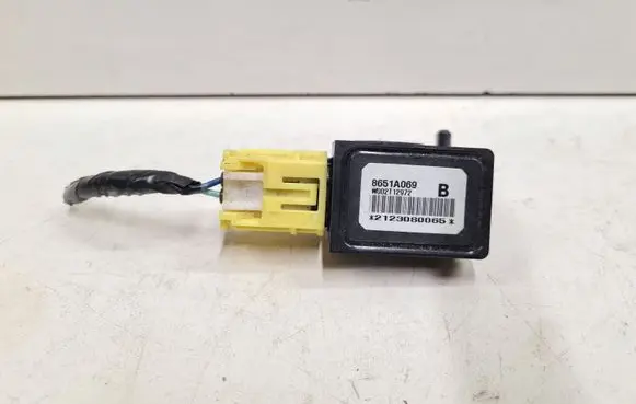 Citroen C-Zero Airbag deployment crash/impact sensor 8651A069 8651A069B