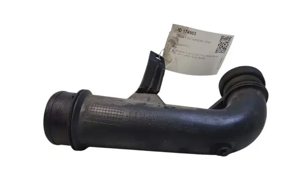 Air intake hose/pipe