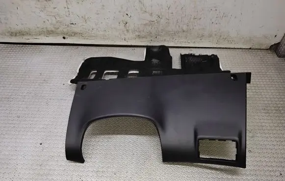 Dashboard lower bottom trim panel