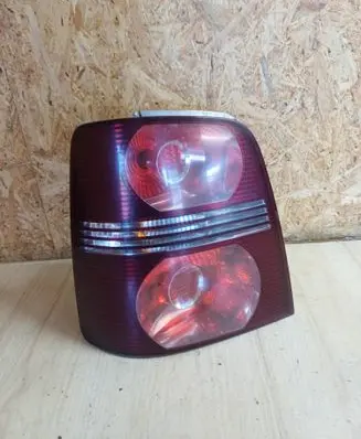 Volkswagen Touran I Rear/tail lights 1T0945095 M2222 1T0945111
