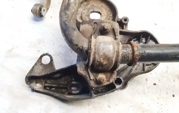 Audi A6 S6 C6 4F Engine mounting bracket 4f00199351s