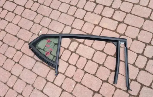 Opel Astra K Front windscreen/windshield window 
