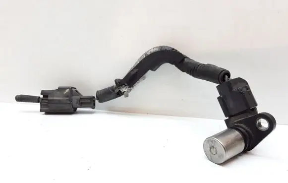 Volvo V70 Crankshaft position sensor 30713485