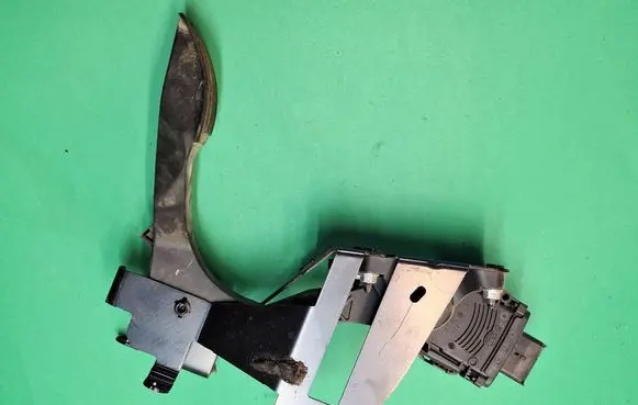 Citroen Jumpy Accelerator throttle pedal 1401281180 6PV00994911 5017972