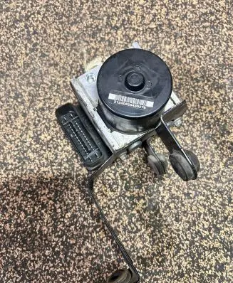Ford Focus C-MAX ABS Pump 3M512M110JA