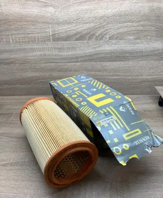 Renault Trafic I Air filter 7701030196