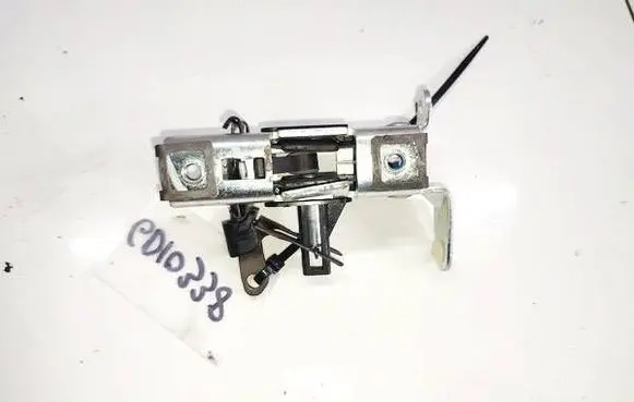 Honda CR-V Seat back rest lock catch 13213565