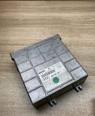 Audi A4 S4 B5 8D Engine control unit/module ECU 8D0907557C 0261203938