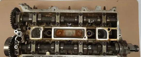 Mazda CX-7 Engine head L3K9