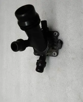 Thermostat/thermostat housing