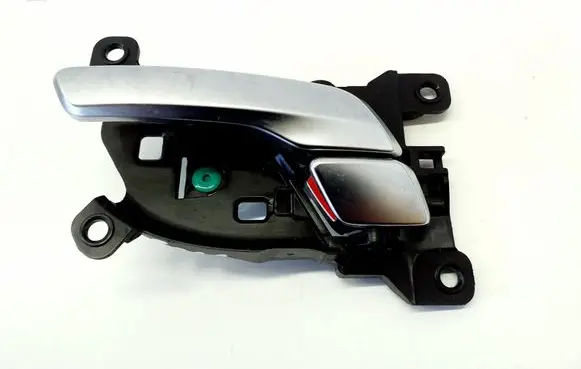 Hyundai Santa Fe Front door interior handle 
