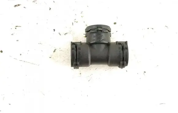 Mercedes-Benz C W204 Engine coolant pipe/hose S3000278 2125016482