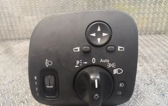 Mercedes-Benz C W203 Light switch 2035451404