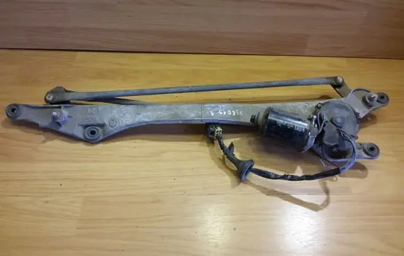 Mazda Xedos 9 Front wiper linkage and motor 8491009740