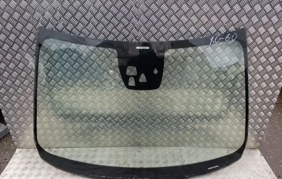 Volvo XC60 Front windscreen/windshield window 31299965