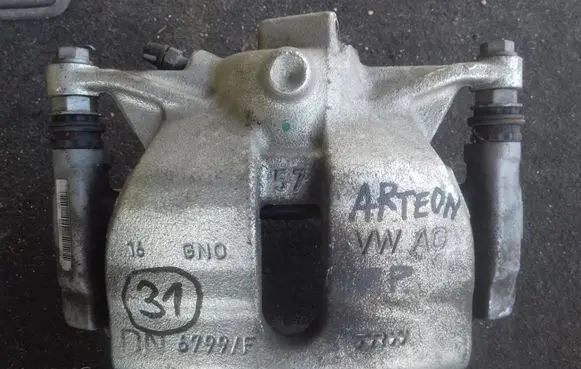 Volkswagen PASSAT B8 Front brake caliper