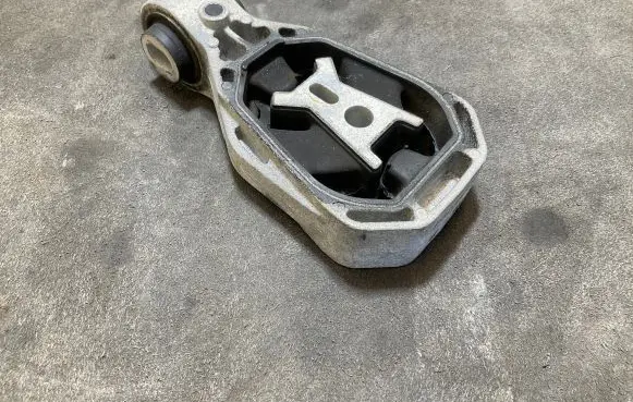 Mercedes-Benz A W177 Engine mount bracket A2472400400