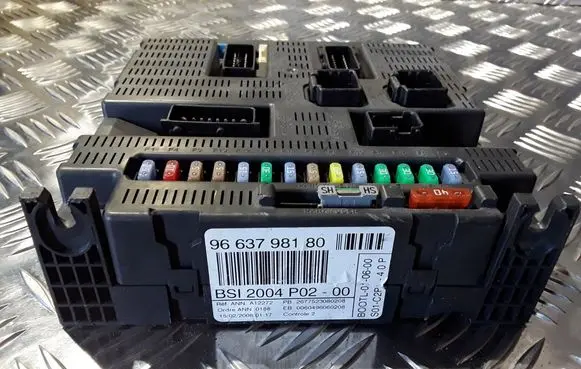 Peugeot 308 Comfort/convenience module 9663798180