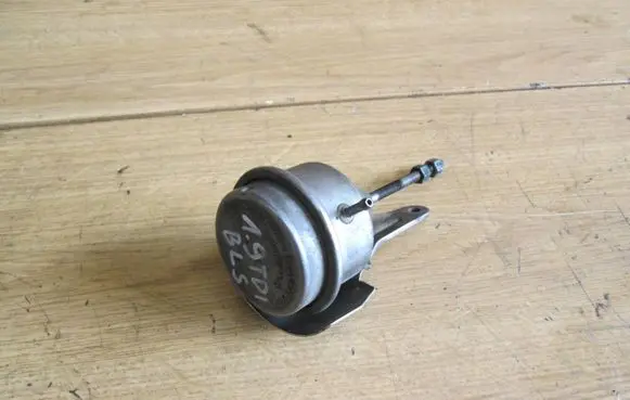 Volkswagen Touran I Turbo charger electric actuator 03G198716