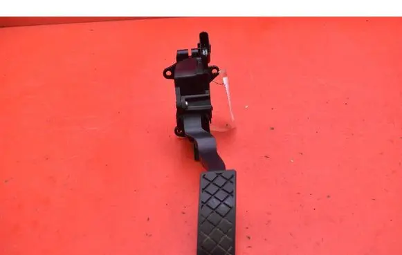 Skoda Fabia Mk3 (NJ) Accelerator throttle pedal 6C1723503D