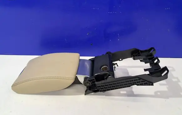 Volvo S60 Armrest 39834642