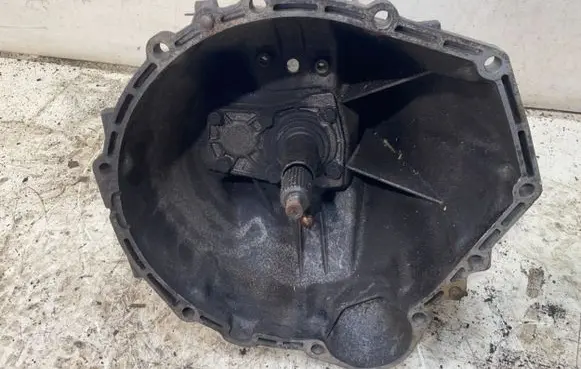 Mercedes-Benz 190 W201 Manual 5 speed gearbox R2012610001 2012610001 2012600201