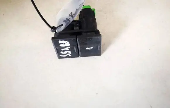Tailgate opening switch