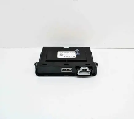 Tesla Model S Rear brake EMF control unit/module 100761800E
