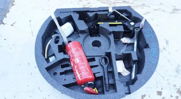 Audi A3 S3 8P Lift Jack 