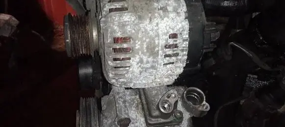 Mitsubishi Lancer X Generator/alternator 06F903023