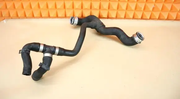 Mercedes-Benz SLK R171 Engine coolant pipe/hose